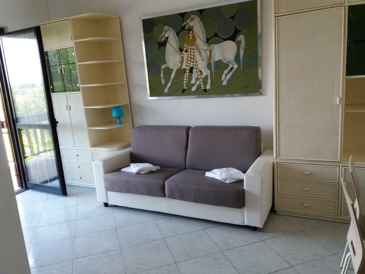 Roma Alla Villa Di Pompeo Ladispoli Buitenkant foto
